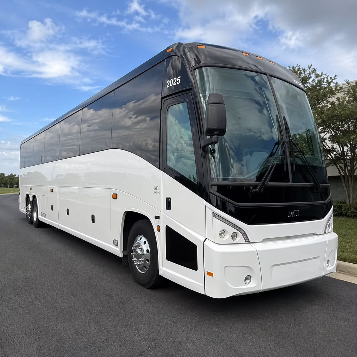 hotel to meeting shuttle buses for lancaster corporate events