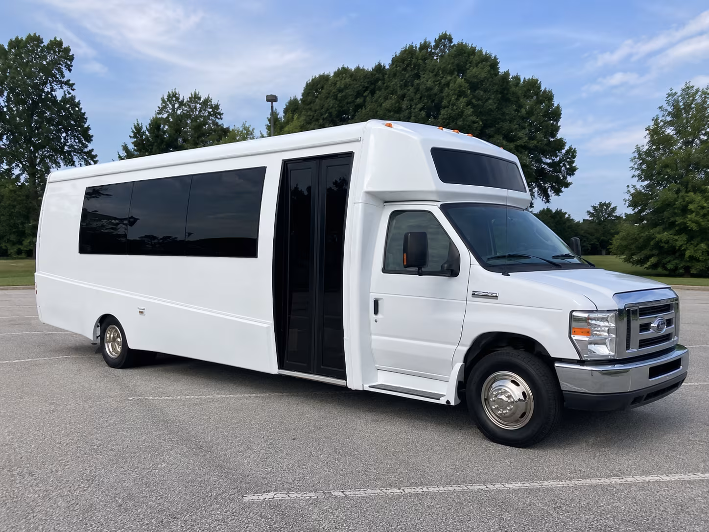 lancaster 18 passenger party bus